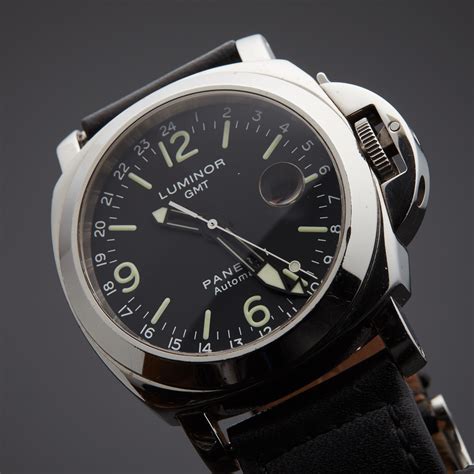 Panerai Luminor GMT Automatic .